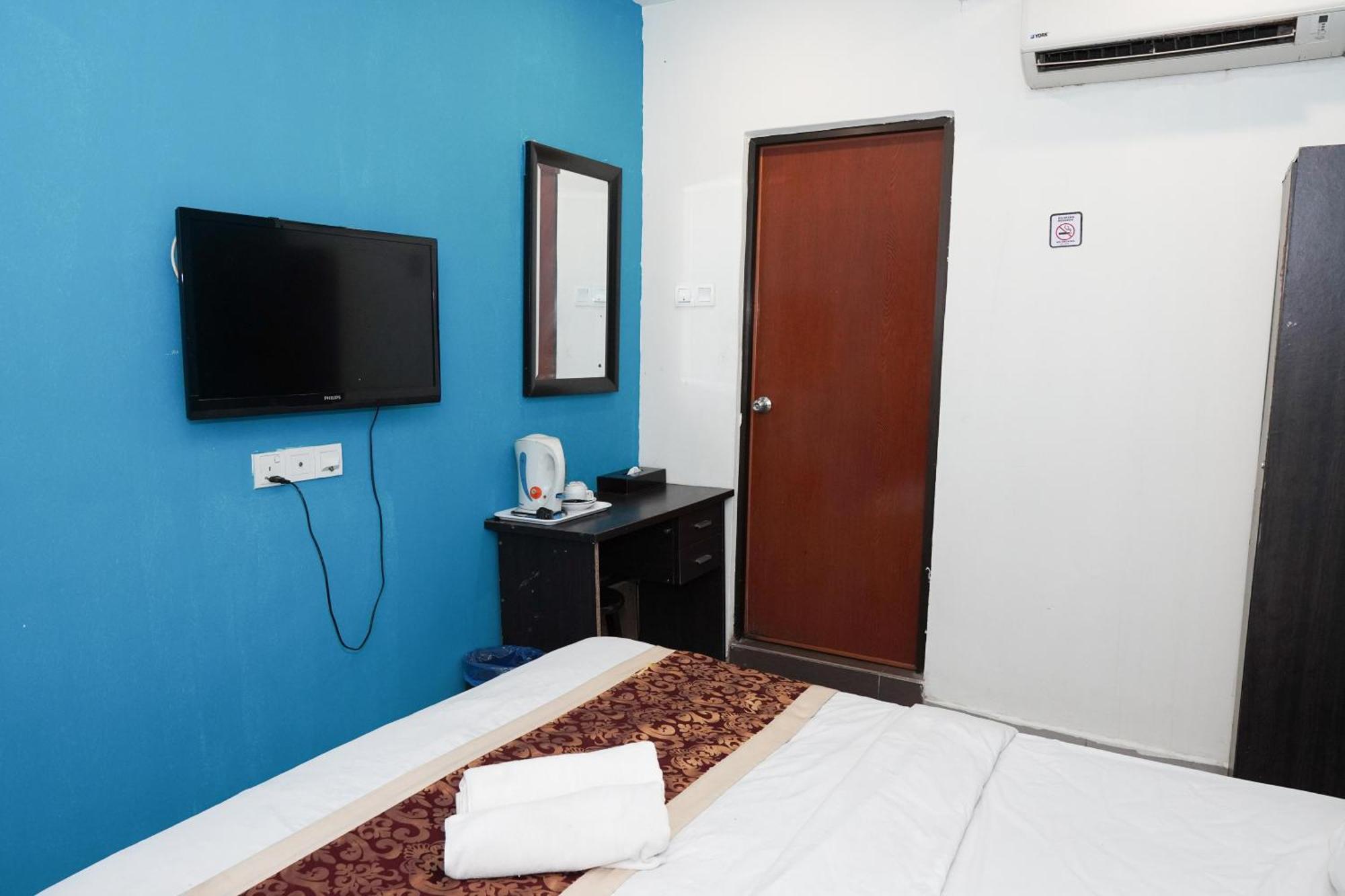 Hotel Shri Putiri Pasir Gudang Esterno foto
