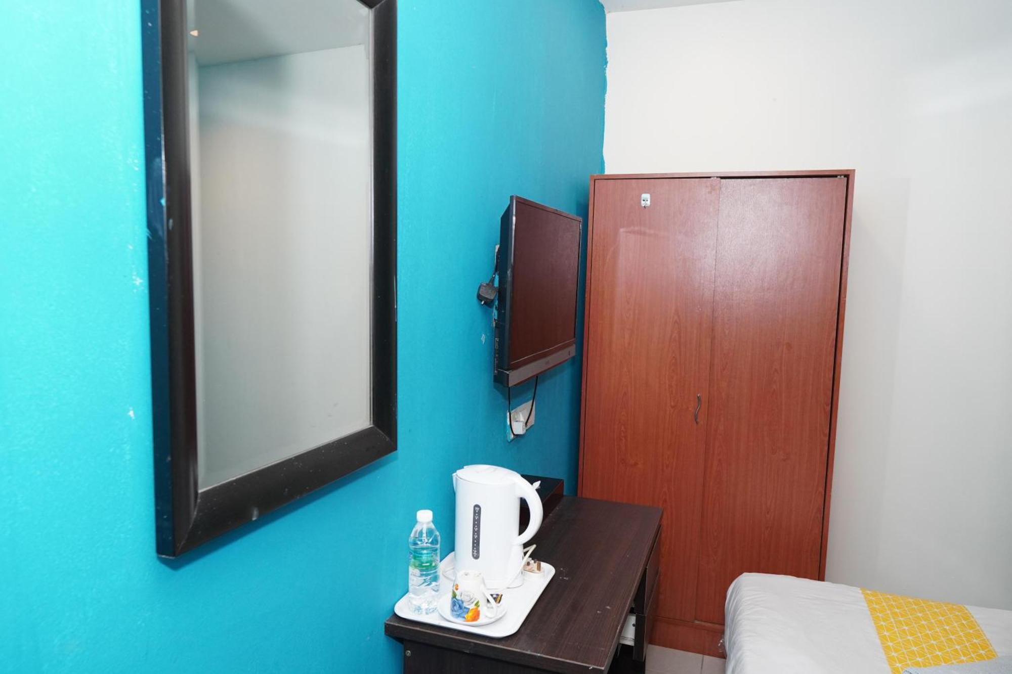 Hotel Shri Putiri Pasir Gudang Esterno foto