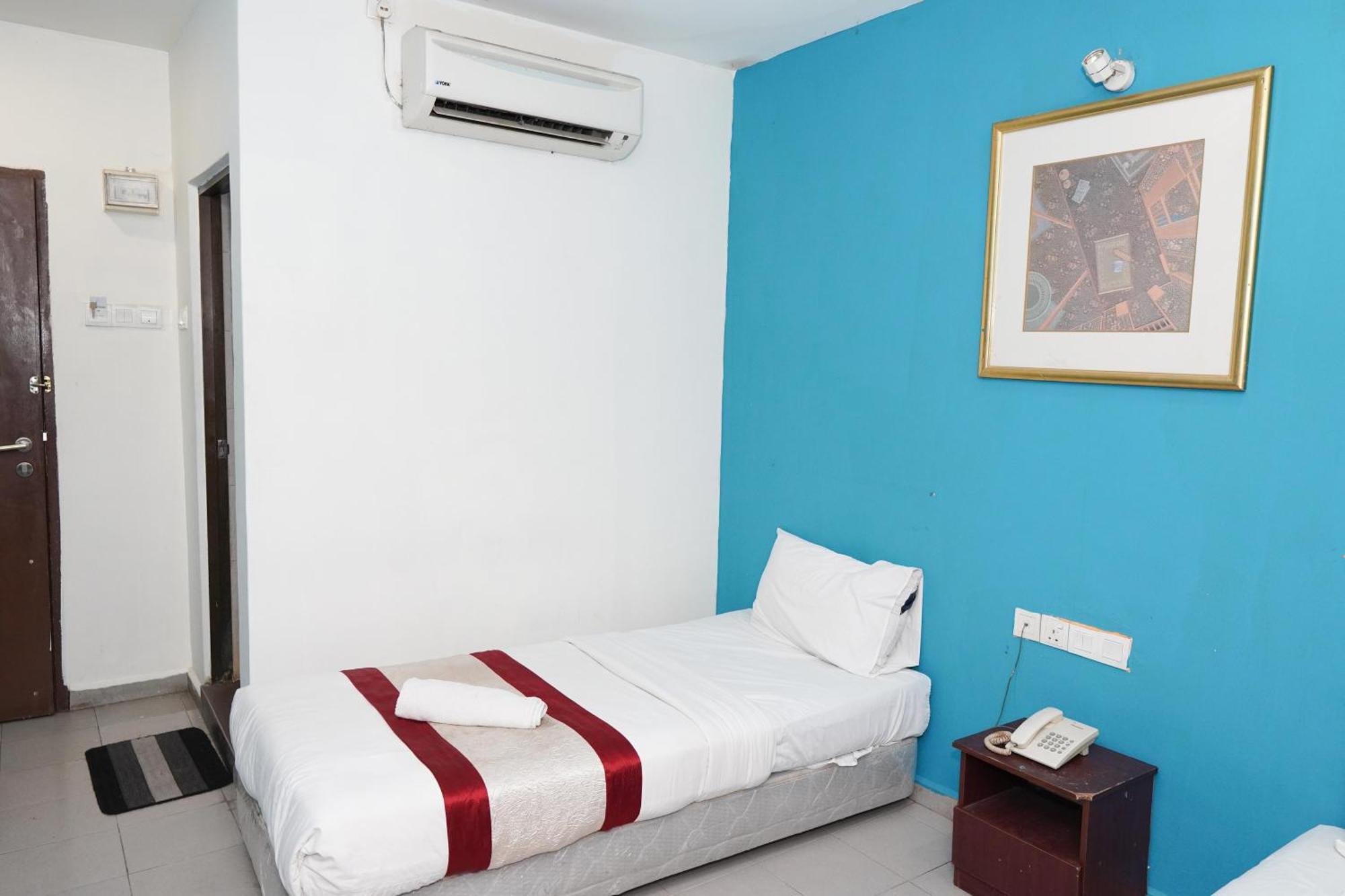 Hotel Shri Putiri Pasir Gudang Esterno foto