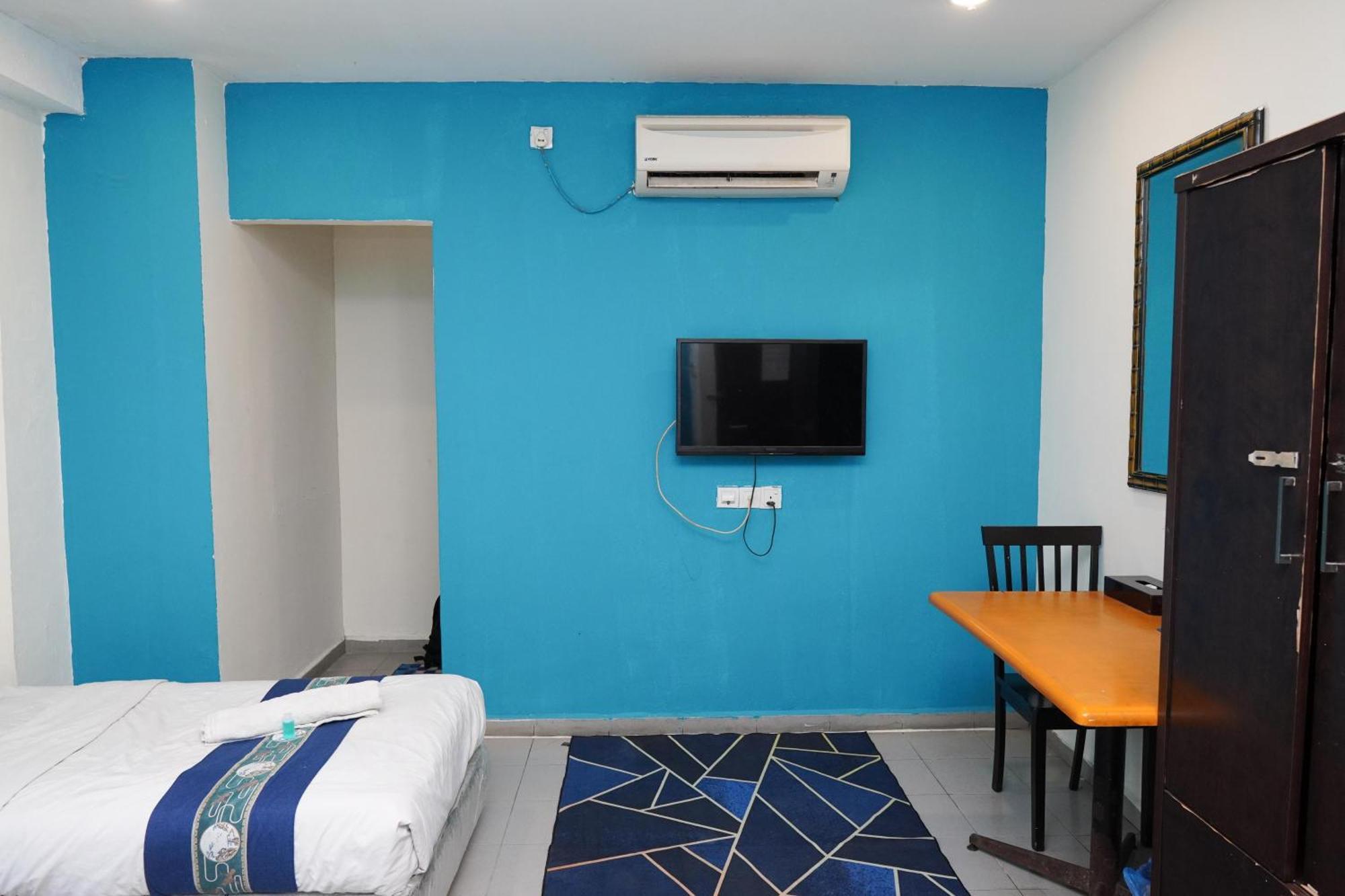 Hotel Shri Putiri Pasir Gudang Esterno foto