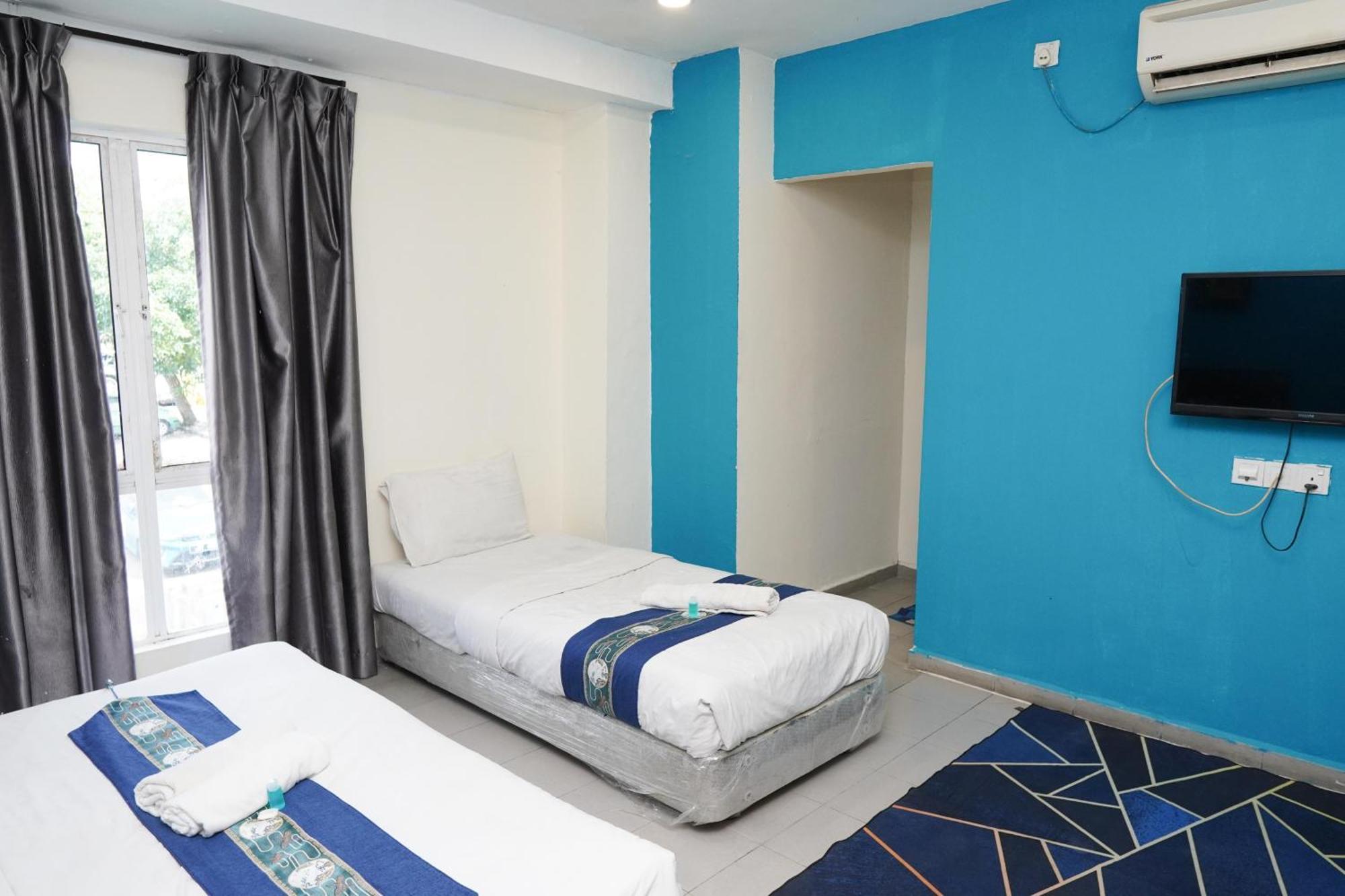 Hotel Shri Putiri Pasir Gudang Esterno foto