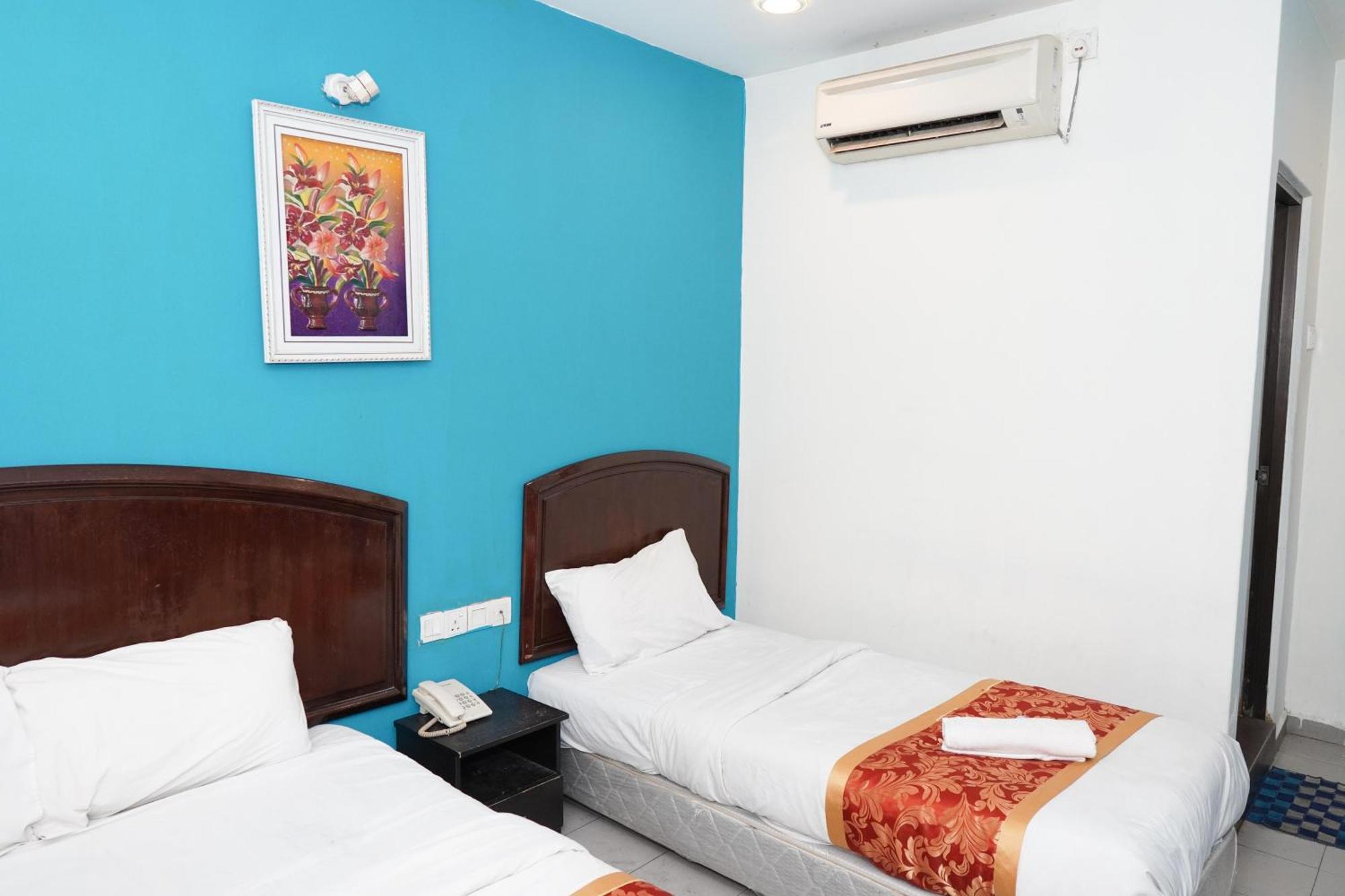 Hotel Shri Putiri Pasir Gudang Esterno foto