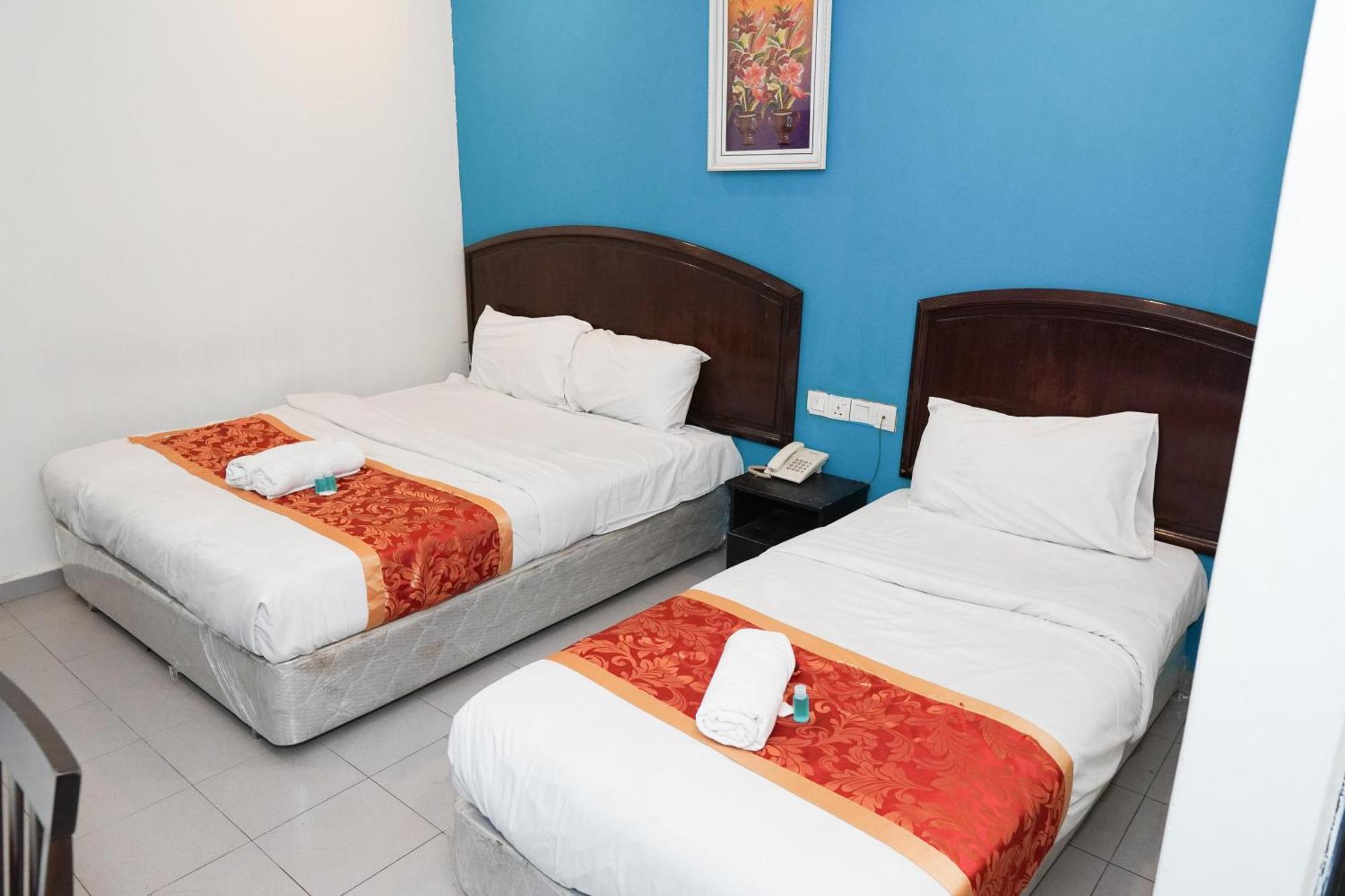 Hotel Shri Putiri Pasir Gudang Esterno foto