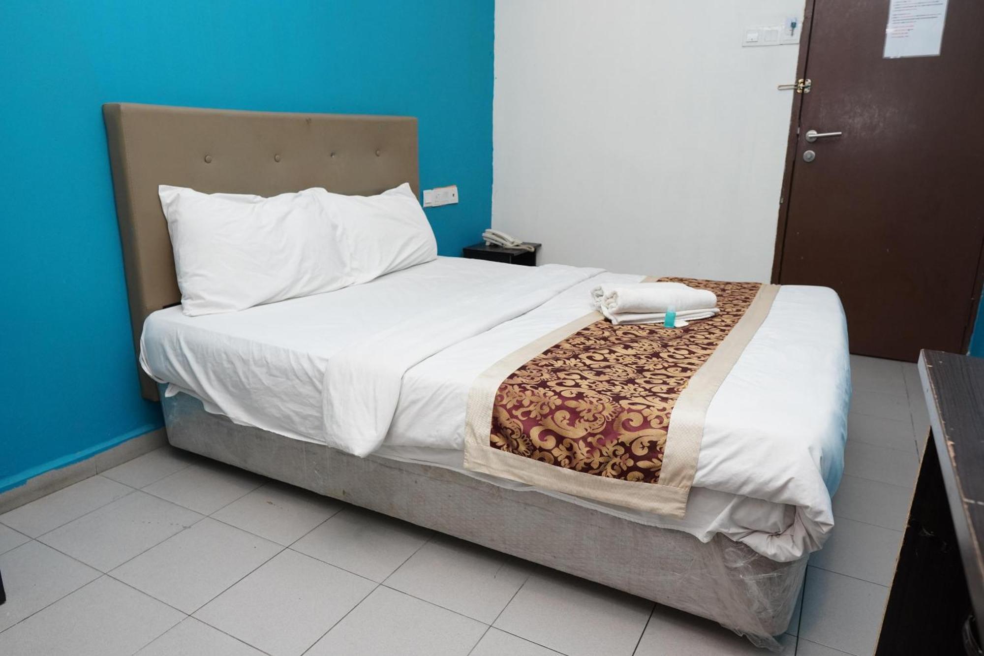 Hotel Shri Putiri Pasir Gudang Esterno foto