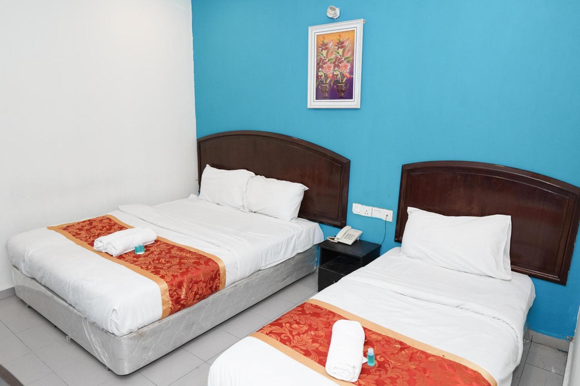 Hotel Shri Putiri Pasir Gudang Esterno foto