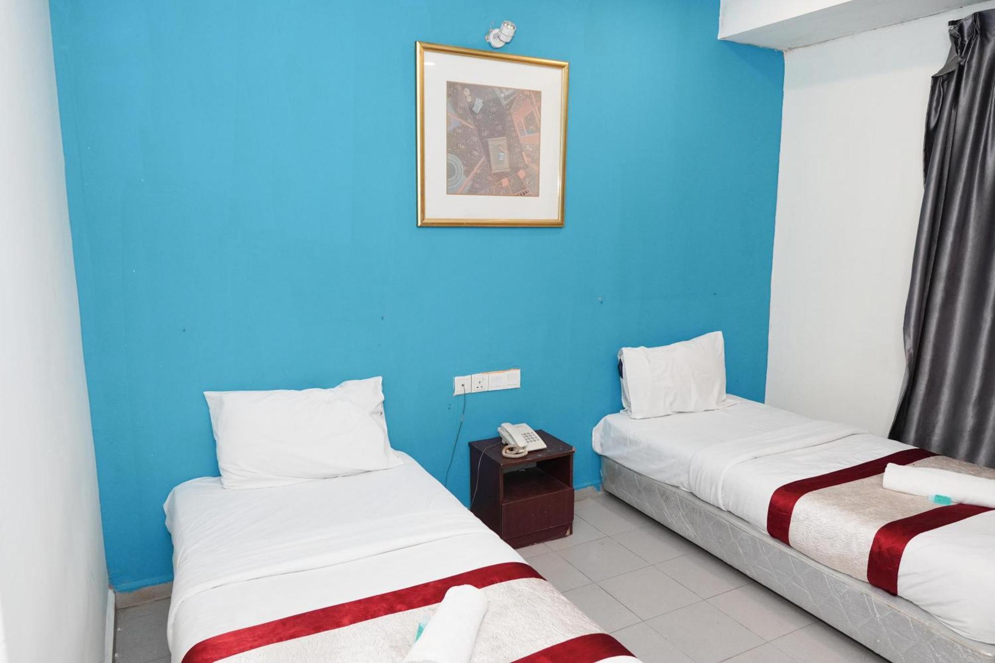 Hotel Shri Putiri Pasir Gudang Esterno foto