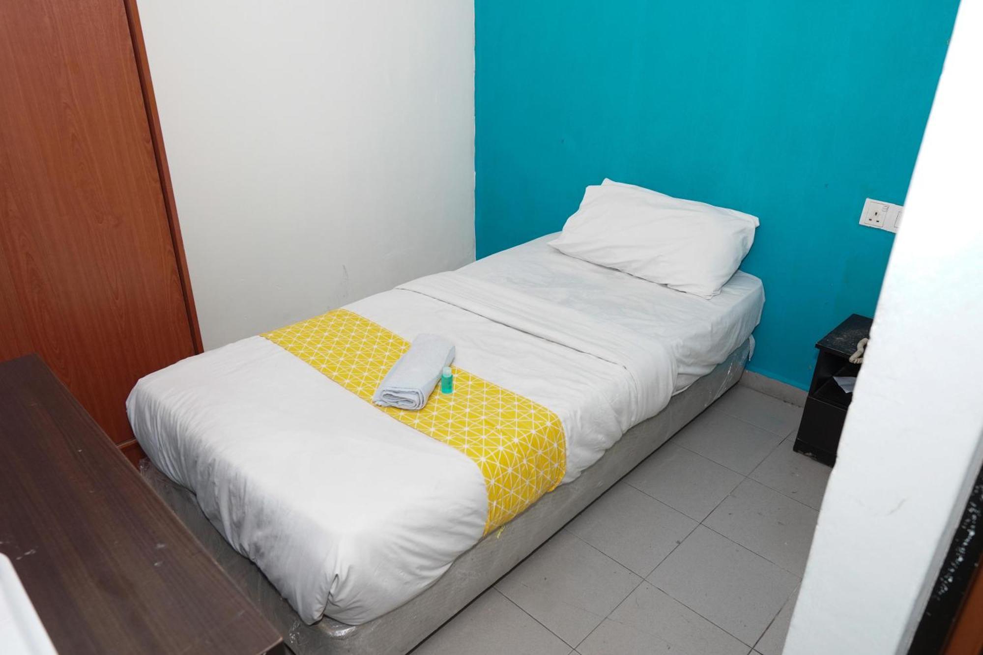 Hotel Shri Putiri Pasir Gudang Esterno foto